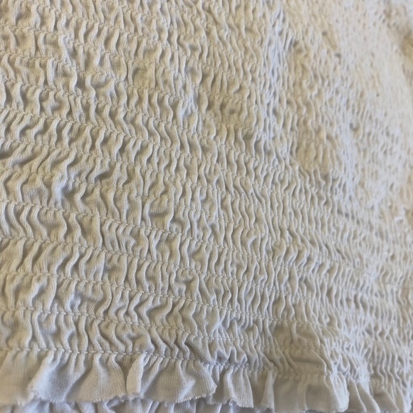 Textured shoulder crop top - Picture 2 of 3